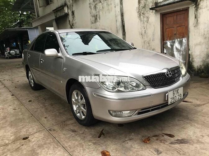 Toyota Cảmy 204 2.4G số sàn