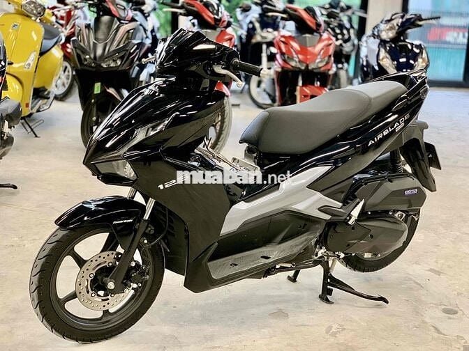 Air Blade 125 2025 chính chủ 2.400 km như xe hãng