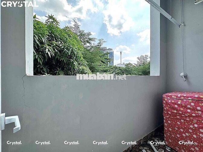 Duplex ban công, máy giặt riêng, full NT, bảo vệ 24/7 ngay Đầm Sen Q11