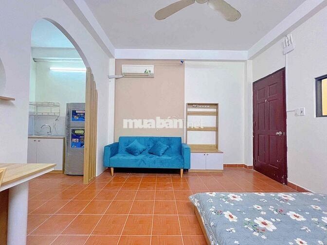 CHO THUÊ 1 Phòng Ngủ , Tách Bếp ngay bên công viên LÊ THỊ RIÊNG