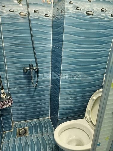 Cho thuê tầng lầu nhà hẻm 56 Khánh Hội, Quận 4, 3x8m, 3,3tr