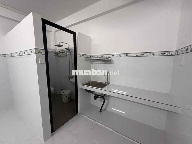 nhà xây mới vừa hoàn công gần đại học UFM
