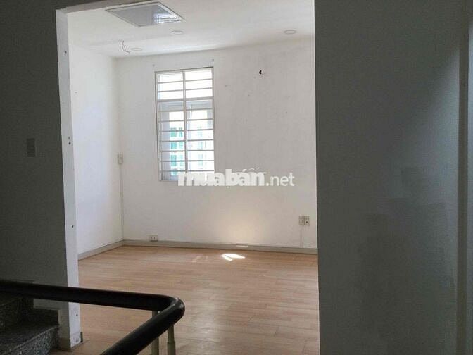 Mặt bằng kinh doanh kết hợp nhà ở 157 m2 sát Q1