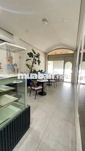 🏡 Cho Thuê Nhà Mặt Tiền Q1 – 3 Lầu, Gần Bitexco, Giá Chỉ 38Tr 💰