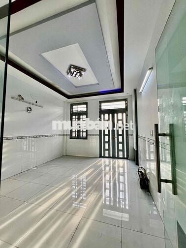 Cho Thuê Nhà Ngay chợ Cầu Đồng DT 200m2 1Trệt 2Lầu 4Pn 4Wc Hẻm Xe Tải