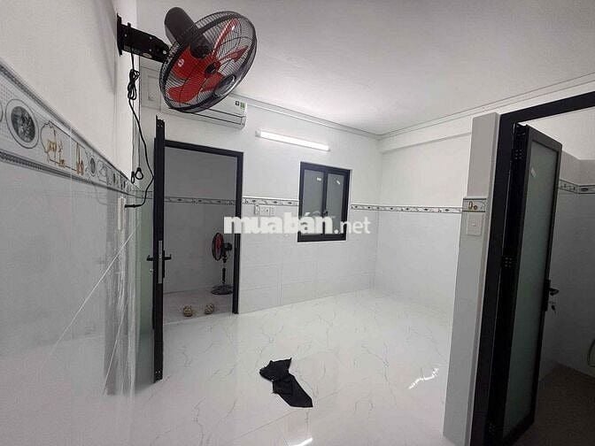 nhà xây mới vừa hoàn công gần đại học UFM