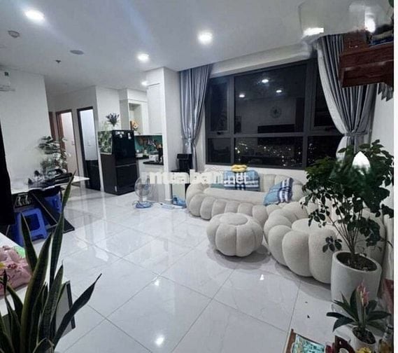 CH cao tầng sát quốc lộ 1k 62m thuận tiện di  chuyển vào trung tâm
