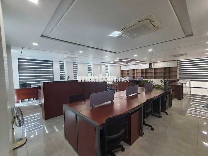 Cho thuê Văn Phòng 120m2 Full Nội Thất – Liền kề Vạn Phúc City