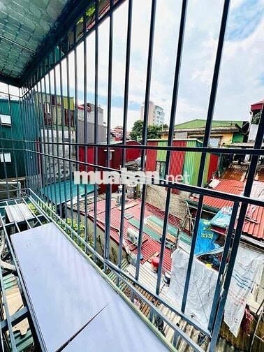 Bán nhà tập thể 75 m2 sổ đỏ phố Thọ Lão gần hồ Hai Bà 2 ngủ 2 thoáng Bán nhà tập thể 75 m2 sổ đỏ phố Thọ Lão gần hồ Hai Bà 2 ngủ 2 thoáng
