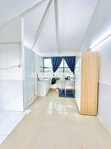 Phòng cửa sổ ban công chung thoáng mát ngay Q12