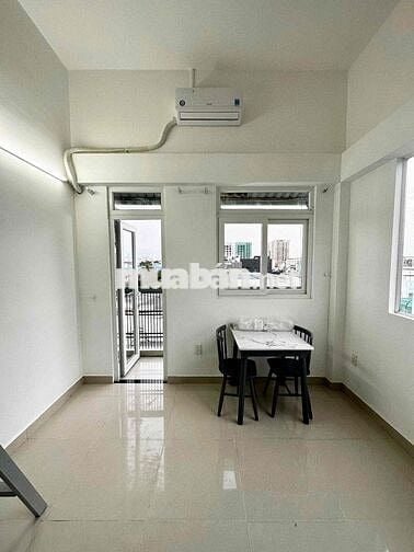 PHÒNG CÓ GÁC BAN CÔNG bao mát sát bên KCX Tân Thuận - máy giặt riêng