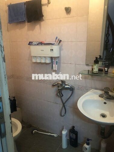 Cho thuê nhà riêng 2,5 tầng trong hẻm 9 ngõ 154 Ngọc Lâm