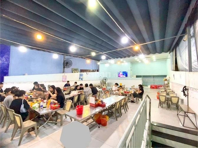CẦN TUYỂN NHÂN VIÊN PHỤC VỤ - GIỮ XE QUÁN ĂN