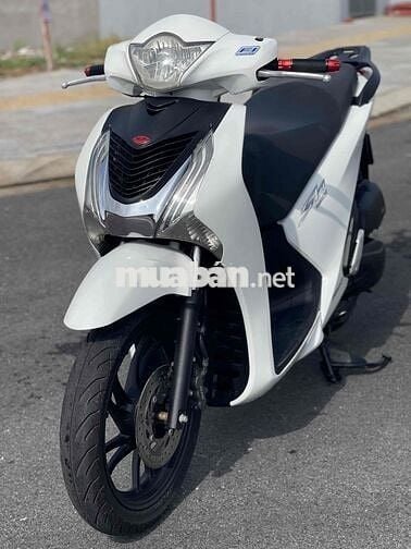 Bán xe Shvn 150 2015 khoá Smarkey màu trắng xe zin