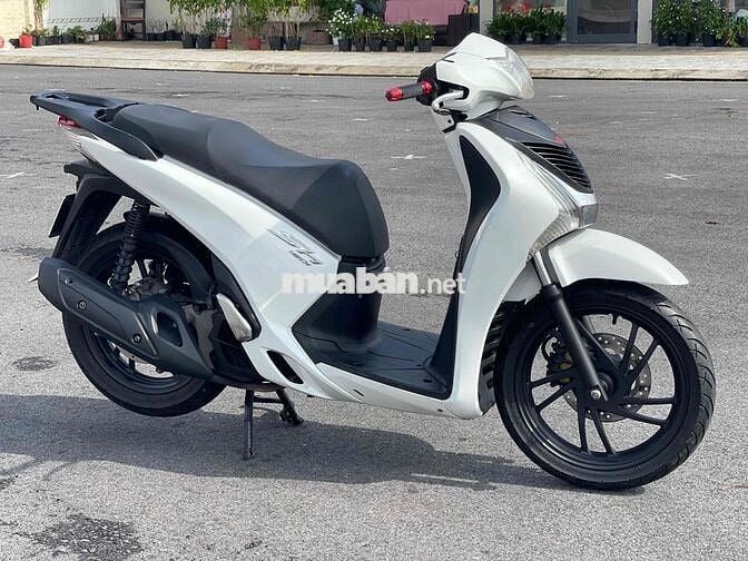 Bán xe Shvn 150 2015 khoá Smarkey màu trắng xe zin