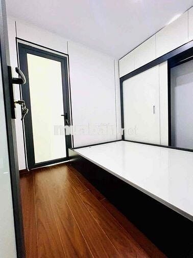 Bán nhà tập thể 75 m2 sổ đỏ phố Thọ Lão gần hồ Hai Bà 2 ngủ 2 thoáng Bán nhà tập thể 75 m2 sổ đỏ phố Thọ Lão gần hồ Hai Bà 2 ngủ 2 thoáng