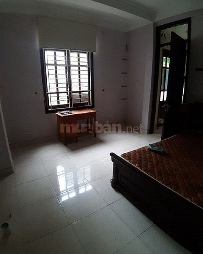 Cho thuê căn nhà riêng ngõ 28 Võ Chí Công, DT 70m2 x 3 tầng riêng biệt