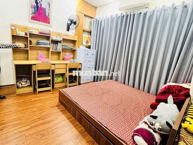 CỰC HIẾM VỊ TRÍ - TT CẦU GIẤY 45M2 X 5T - DÂN XÂY 2 THOÁNG - 15M Ô TÔ