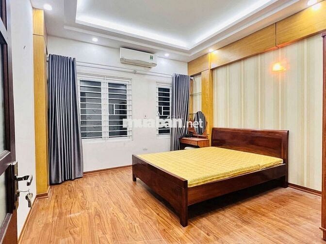 CỰC HIẾM VỊ TRÍ - TT CẦU GIẤY 45M2 X 5T - DÂN XÂY 2 THOÁNG - 15M Ô TÔ