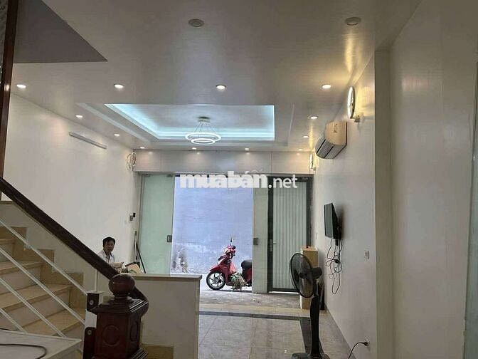 Cho Thuê Nhà Ngọc Thụy Long Biên 55m 3 Ngủ Ô TÔ Để Miễn Phí Giá 13 Tri