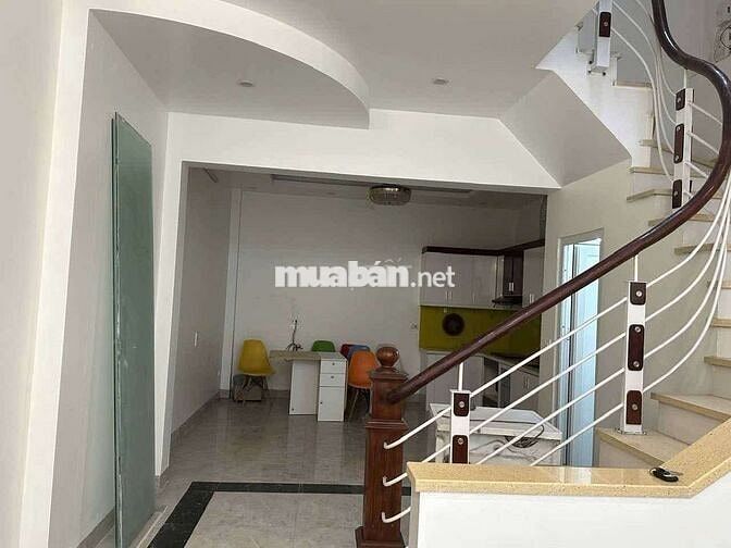 Cho Thuê Nhà Ngọc Thụy Long Biên 55m 3 Ngủ Ô TÔ Để Miễn Phí Giá 13 Tri