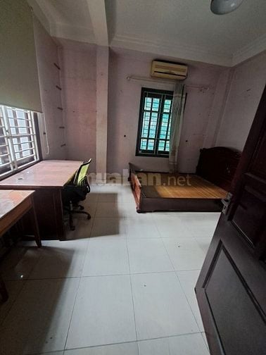 Cho thuê căn nhà riêng ngõ 28 Võ Chí Công, DT 70m2 x 3 tầng riêng biệt