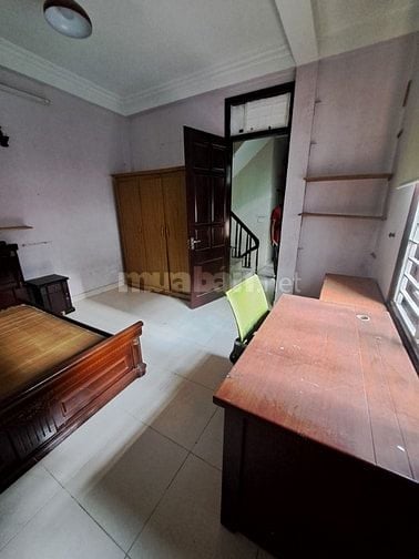 Cho thuê căn nhà riêng ngõ 28 Võ Chí Công, DT 70m2 x 3 tầng riêng biệt