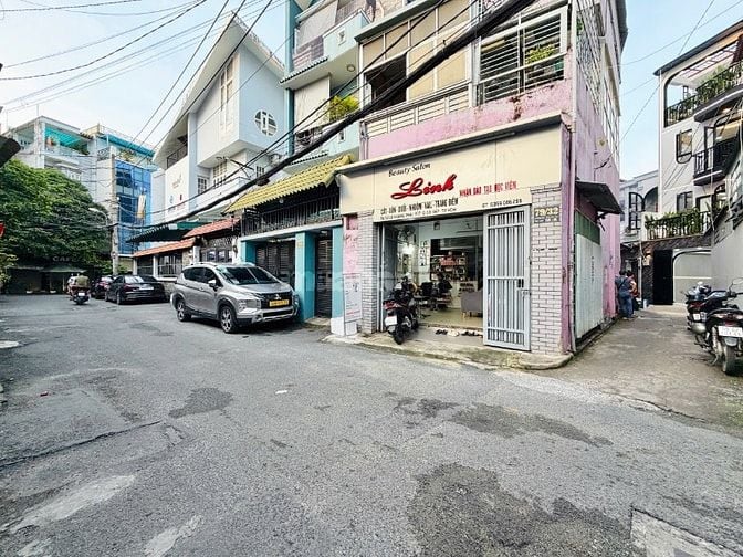 CHÍNH CHỦ BÁN NHÀ ĐẸP MỚI XÂY ĐÚC 3 LẦU HẺM ĐẸP KHU TRUNG TÂM