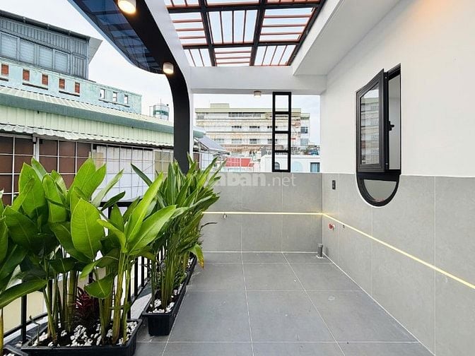 CHÍNH CHỦ BÁN NHÀ ĐẸP MỚI XÂY ĐÚC 3 LẦU HẺM ĐẸP KHU TRUNG TÂM