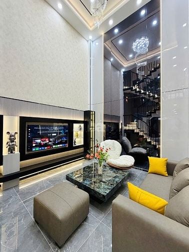 CHÍNH CHỦ BÁN NHÀ ĐẸP MỚI XÂY ĐÚC 3 LẦU HẺM ĐẸP KHU TRUNG TÂM