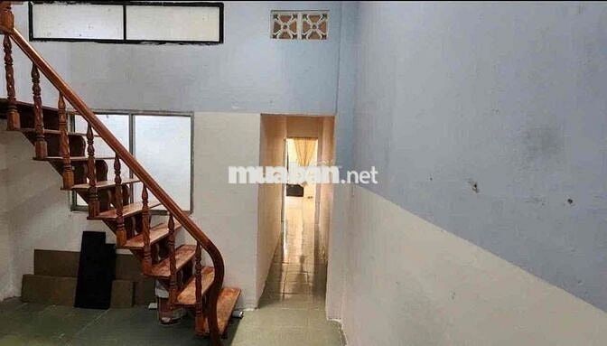 GIÁ RẺ - 10tr5 - 4pn2wc - sân rộng- P3 - NV Công -Ngay ĐH Gia Định