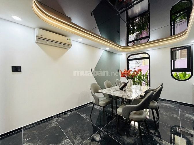 CHÍNH CHỦ BÁN NHÀ ĐẸP MỚI XÂY ĐÚC 3 LẦU HẺM ĐẸP KHU TRUNG TÂM