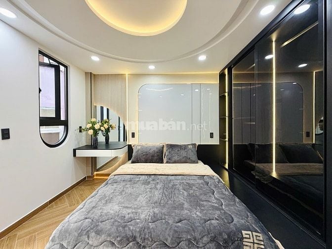 CHÍNH CHỦ BÁN NHÀ ĐẸP MỚI XÂY ĐÚC 3 LẦU HẺM ĐẸP KHU TRUNG TÂM