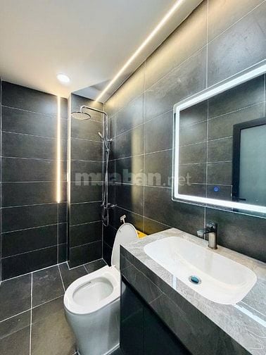 CHÍNH CHỦ BÁN NHÀ ĐẸP MỚI XÂY ĐÚC 3 LẦU HẺM ĐẸP KHU TRUNG TÂM