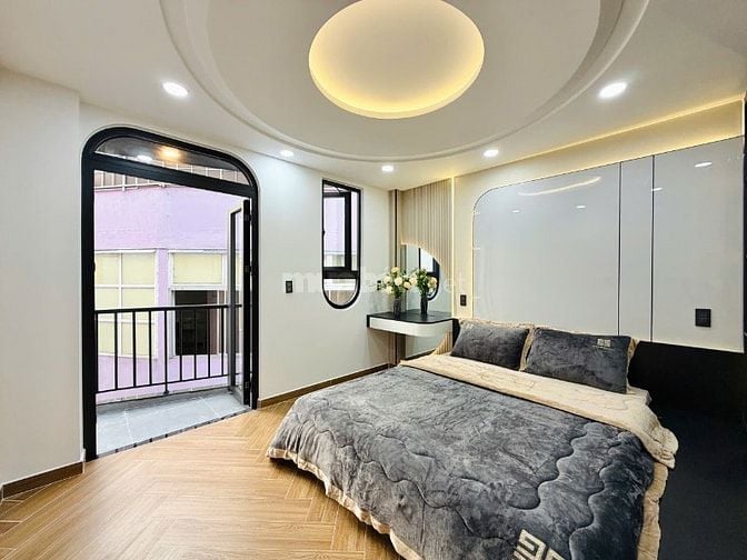 CHÍNH CHỦ BÁN NHÀ ĐẸP MỚI XÂY ĐÚC 3 LẦU HẺM ĐẸP KHU TRUNG TÂM