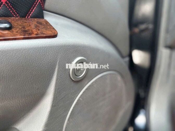 Bán xe 5 chỗ lasenti đời 2004,xe đẹp