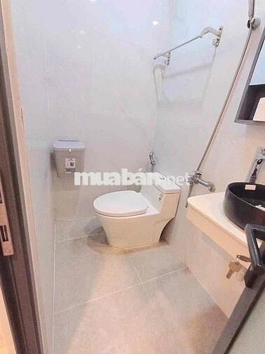 CHO THUÊ NHÀ CÓ THANG MÁY HXH THÔNG 6PN NGUYỄN VĂN LƯỢNG P16 GV