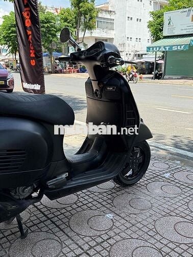 Bán Vespa GTS 300 đăng ký 2018 – PKL giá tốt