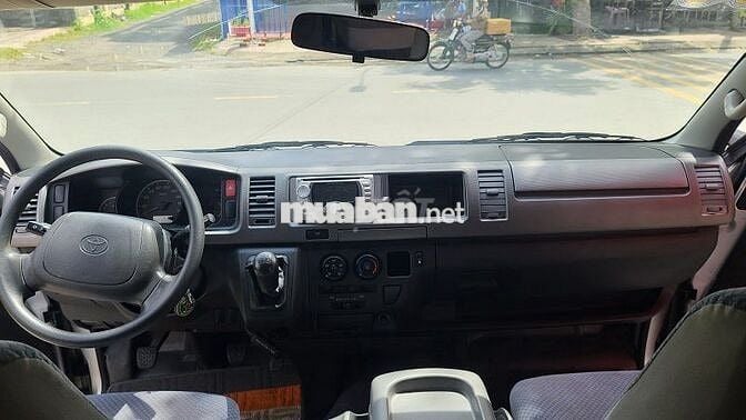 Xe Toyota Hiace 2010 Máy Xăng, Xe Lành Tính