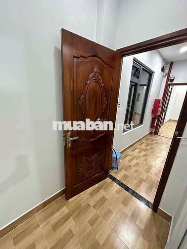 10 phòng thang máy, pccc đầy đủ