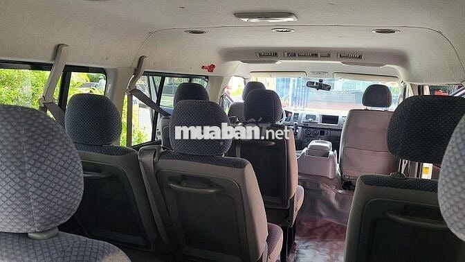 Xe Toyota Hiace 2010 Máy Xăng, Xe Lành Tính