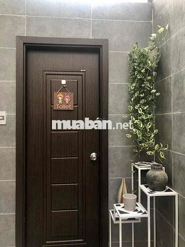 Bán nhà mặt tiền Nguyễn Văn Linh ( Đối diện ĐH RMIT )