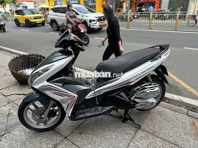 Honda air blade FI 2014 mới 90% Bstp chính chủ