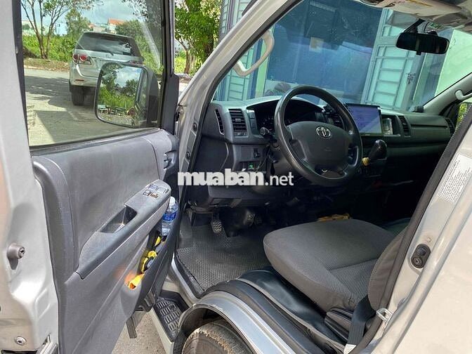 Toyota Hiace 2*** km