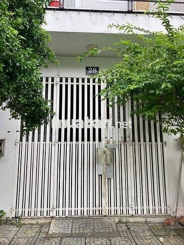 phòng ở 25m KDC Bông Sao P5, Q8