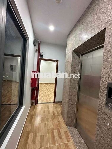 10 phòng thang máy, pccc đầy đủ