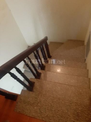 Cho thuê căn nhà riêng ngõ 28 Võ Chí Công, DT 70m2 x 3 tầng riêng biệt
