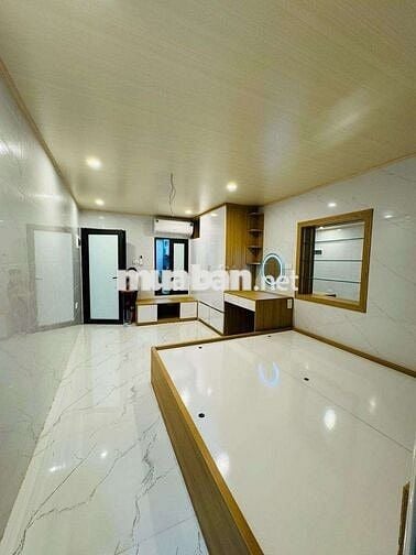 Hơn 2 tỷ tập thể Tân Mai, tầng 1, 55m, 2N1WC, oto qua nhà, kinh doanh