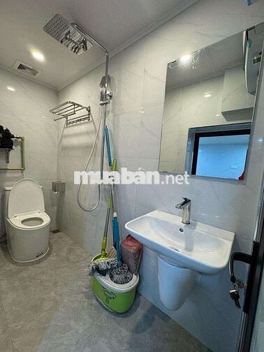 Hơn 2 tỷ tập thể Tân Mai, tầng 1, 55m, 2N1WC, oto qua nhà, kinh doanh