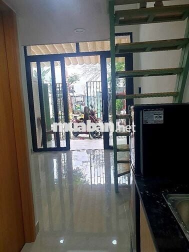 Mặt bằng kinh doanh kèm Phòng ở đầy đủ nội thất
